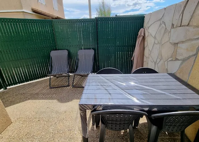 T2, Terrasse, Piscine, Clim, Proche *
